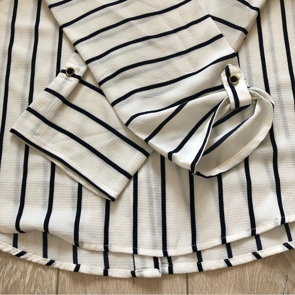 Jacqueline de Yong by Only Cream & Navy Striped Shirt Size 40 Small - Picture 4 of 13